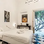 Apartment Large Two-room Within Walking Distance Of The Teatro Massimo Palermo