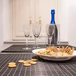 Apartment Large Two-room Within Walking Distance Of The Teatro Massimo