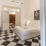 Apartment Large Two-room Within Walking Distance Of The Teatro Massimo Palermo