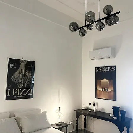 アパート Large Two-room Within Walking Distance Of The Teatro Massimo パレルモ