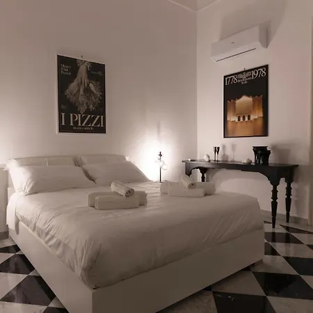 Large Two-room Within Walking Distance Of The Teatro Massimo Apartment *